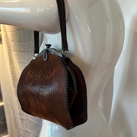 Vintage 1920’s Hand Tooled Brown Leather Purse Metal Snap Frame Closure - Picture 9 of 16
